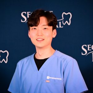 Head and shoulders photo of Dr. Kevin Lee, providing exceptional dental services
