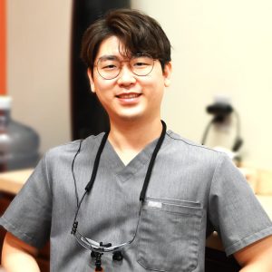 Dr. Yongwoong Lee - Associate Dentist at Secure Dental